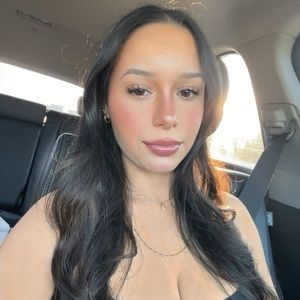 Meet your Posher, Angelina